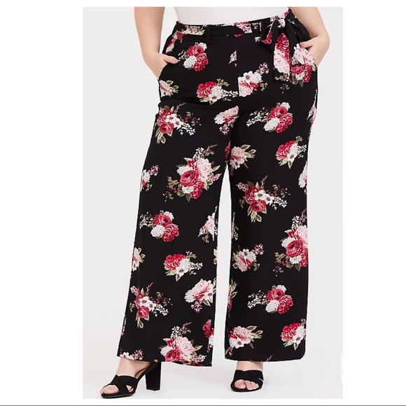 torrid Pants - SOLD-NWT Torrid Tie Waist Belted Wide Leg Crepe Floral Print Black Pink Pants